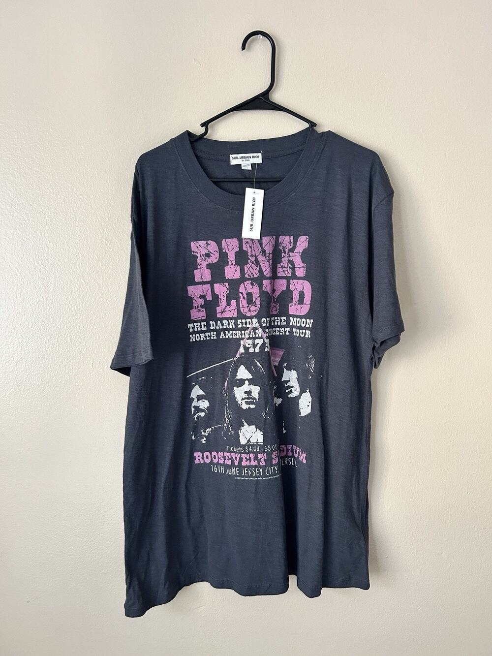 NWT Sub_Urban Riot Pink Floyd Dark Side Of The Moon 1973 Tour T-Shirt XLCharcoal